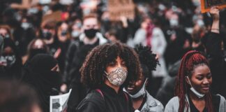 Ile jednostek biznesowych liczy Grupa Eurocash?