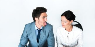 Jak współcześnie kierownik może traktować sytuację konfliktowe i jak je rozwiązywać?