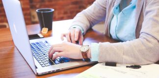 Na czym polega strategia reklamowa?