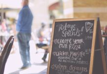 Kto zajmuje się promocją towarów?